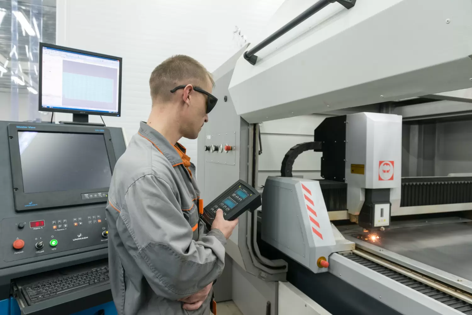 Hero Image for Beginner's Guide to Financing Manufacturing Machinery