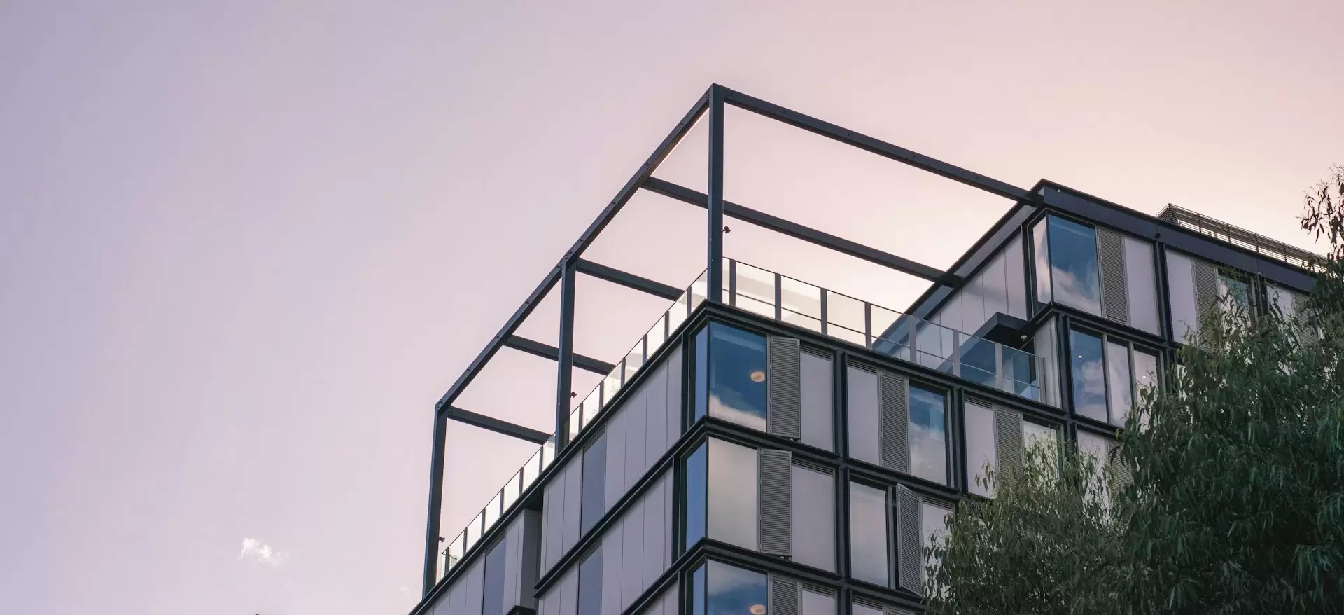 Hero Image for How to Know When to Refinance Your Home Loan